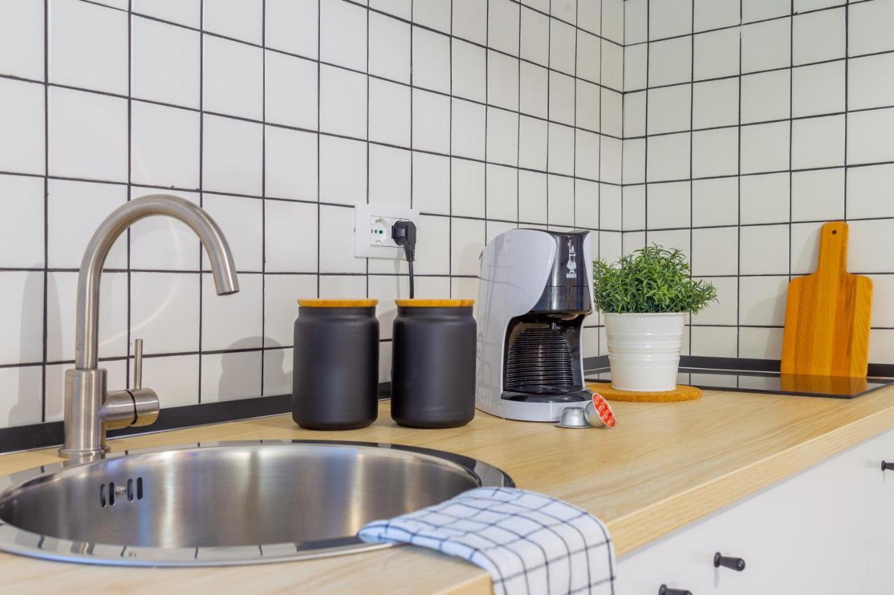 Stylish Loft In The City Center Triëst Buitenkant foto
